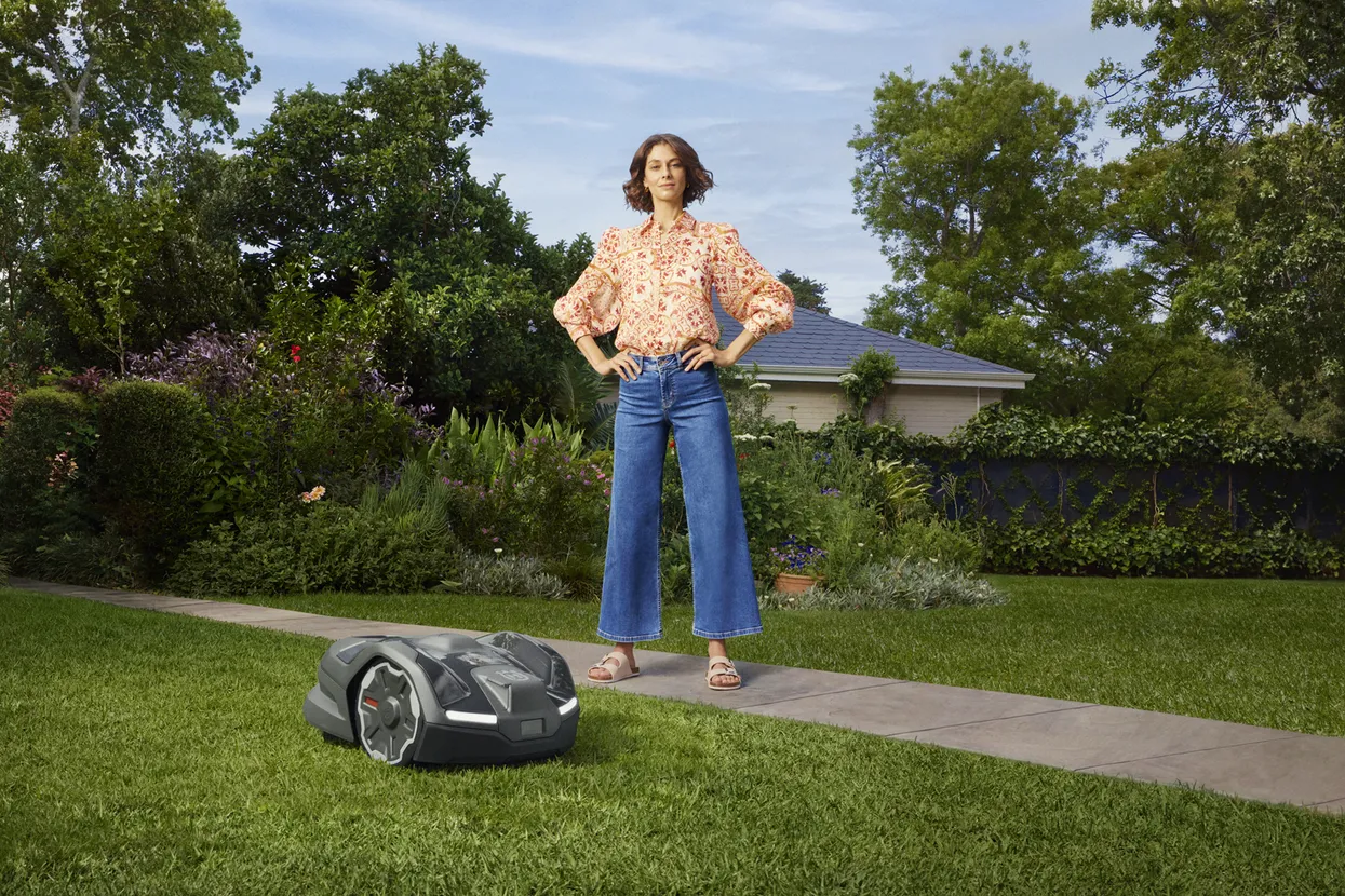 Le robot de tonte facilite l'entretien de votre pelouse.